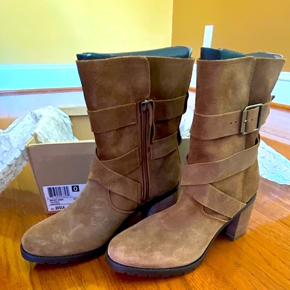 NWT Clark’s Tan/Brown Suede Boots/Malvet Doris- Size 8W - Picture 3 of 8